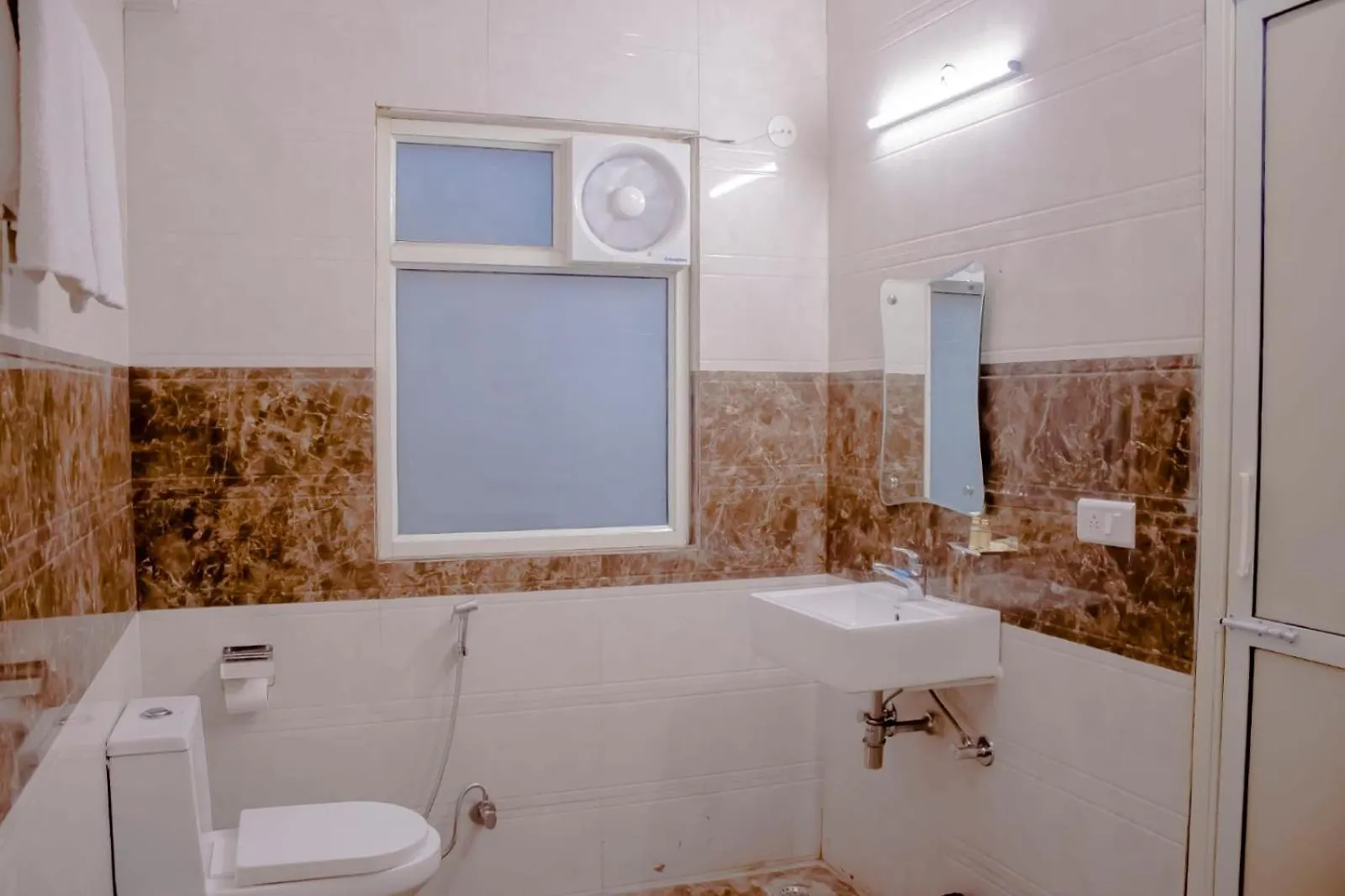 Hotel Airport City - Near Delhi International Airport Нью-Дели 4*,  Индия
