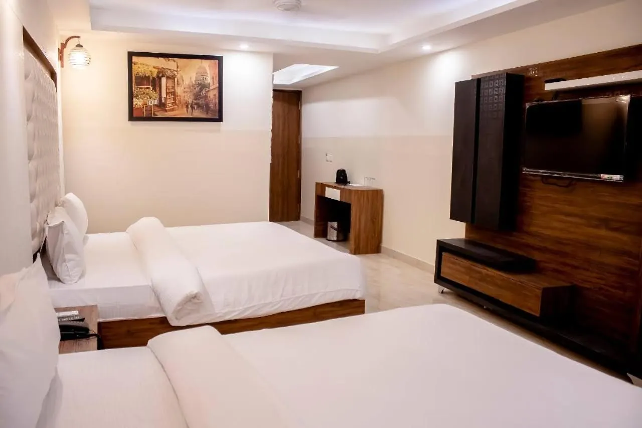 Hotel Airport City - Near Delhi International Airport Нью-Дели 4*,